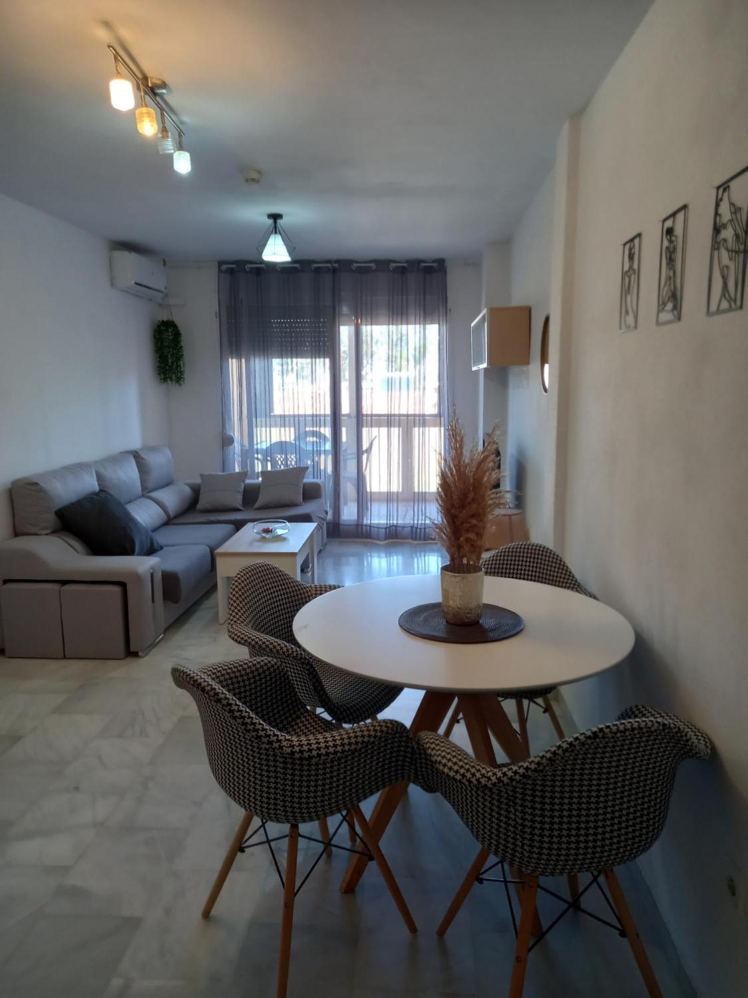 Golf Apartment *